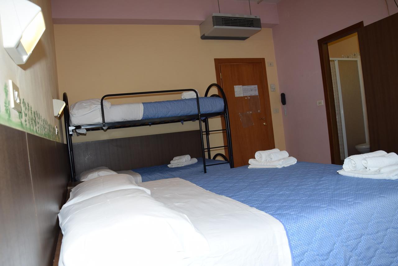 Hotel Annetta Rimini Exterior photo